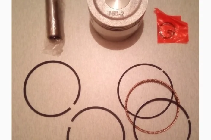 Продам поршневой комплект 168F- фото № 1