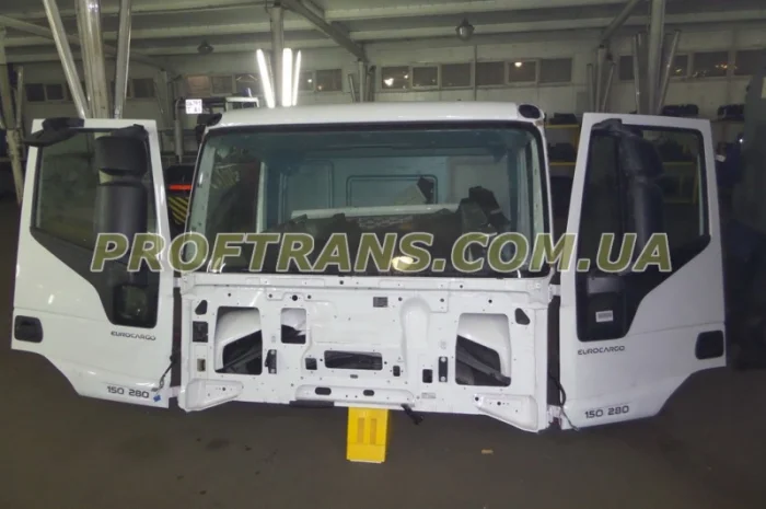 Стекло лобовое Iveco Eurocargo Ивеко Еврокарго НОВОЕ ОРИГИНАЛ- фото № 1