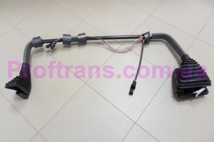 01706061500 дуга зеркала левая IVECO STRALIS 02-07 ИВЕКО СТРАЛИС НОВАЯ- фото № 1