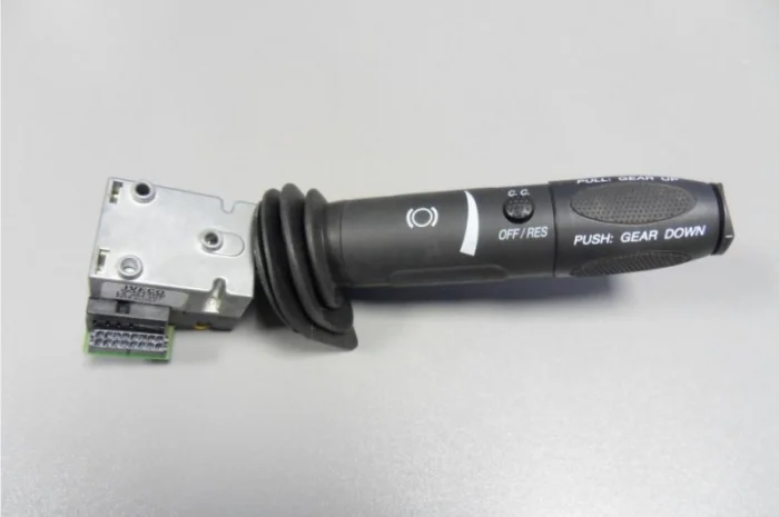 Подрулевой переключатель круиз контроля Iveco Stralis 07-, Trakker 504213160- фото № 1