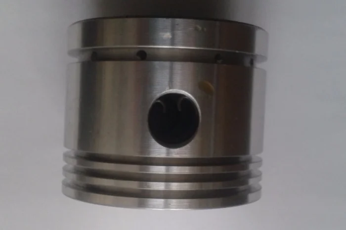 Поршень компрессора автобуса Икарус 75( STD)- фото № 1