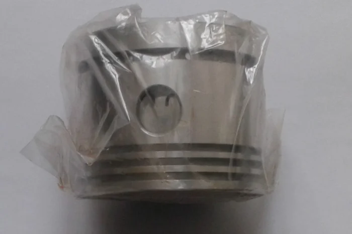 Поршень компрессора автобуса Икарус 75( STD)- фото № 3