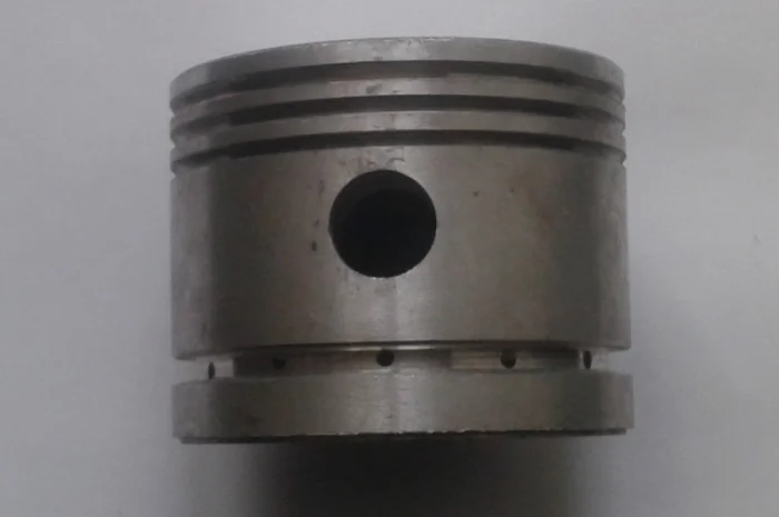 Поршень компрессора автобуса Икарус 76( Р2 )- фото № 1