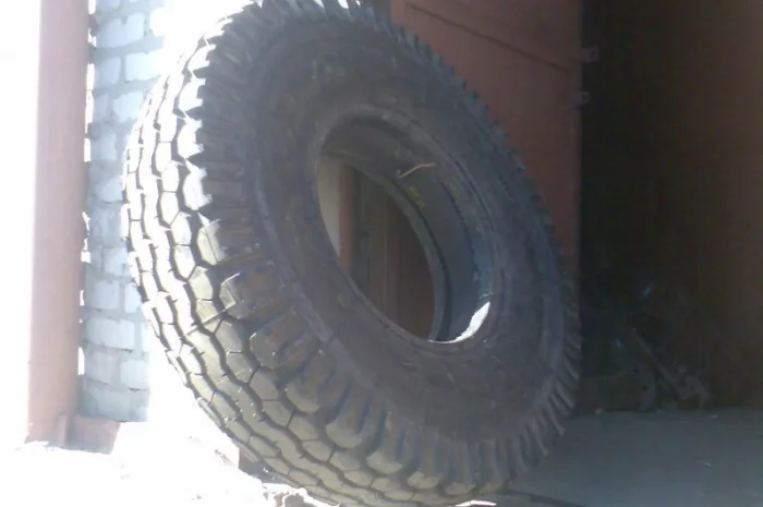 Шина 320Р508 (12, 00-20) модель ДЕ-1- фото № 1