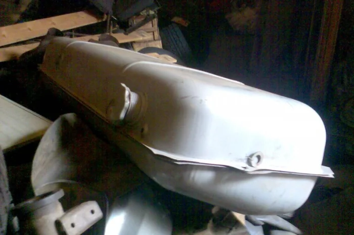 Бак топливный- фото № 2