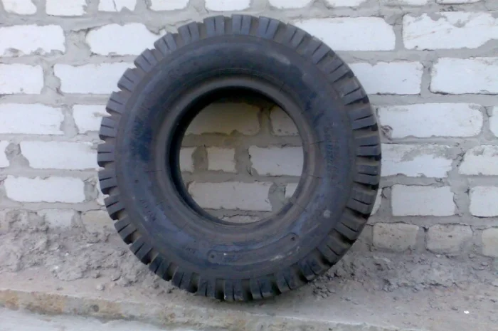 Шина 7, 00-12 на вилочные погрузчики- фото № 2