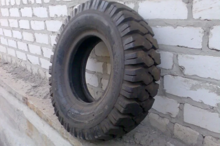 Шина 7, 00-12 на вилочные погрузчики- фото № 3