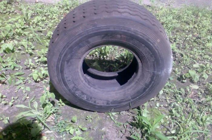 Шина 21х8-9 на погрузчики и электрокары- фото № 2