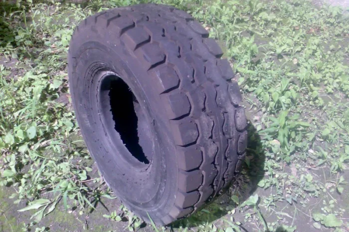 Шина 23х9-10 на погрузчики и электрокары- фото № 1