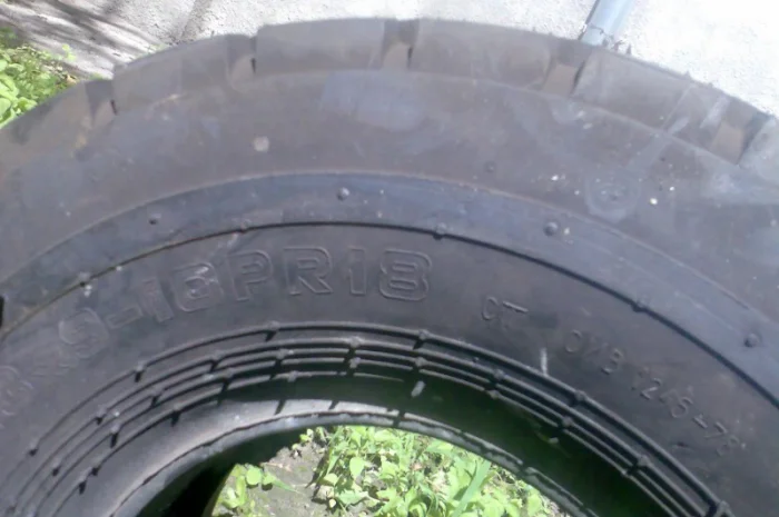 Шина 23х9-10 на погрузчики и электрокары- фото № 3