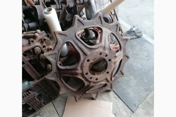 Колесо ведущее звездочка дт 75- фото № 1