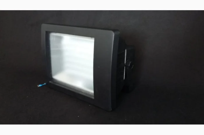 Светодиодные прожектора. LED прожектор. Светодиодный светильник- фото № 4