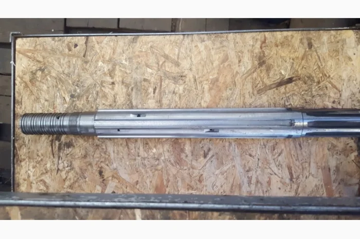 Вал вторичный 150.37.037-2 ХТЗ- фото № 1