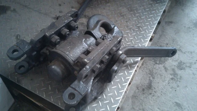 Гидрокрюк Т-150 (151.58.001) устройство тягово-сцепное Т-150- фото № 1