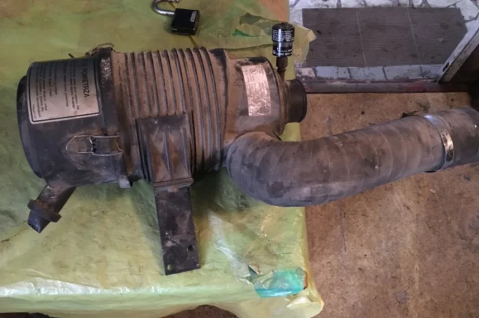 Корпус воздушного фильтра погрузчика Daewoo G15s-2- фото № 1