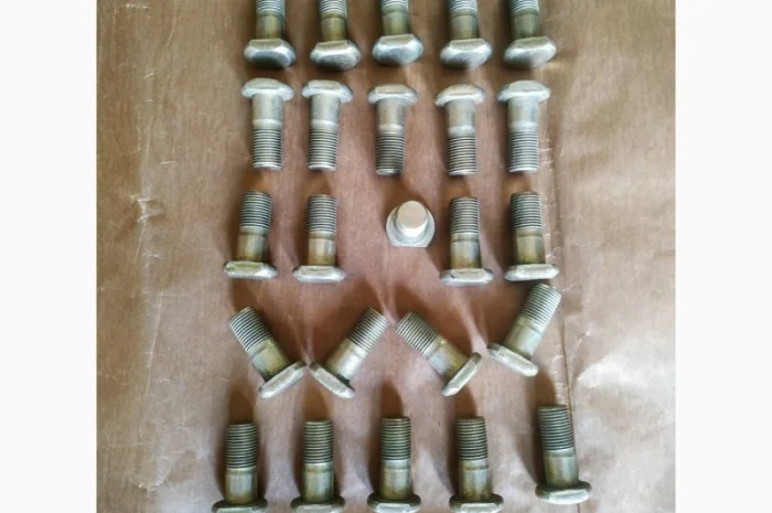 Болт карданный Т-150 (короткий) 125.36.113-1- фото № 1