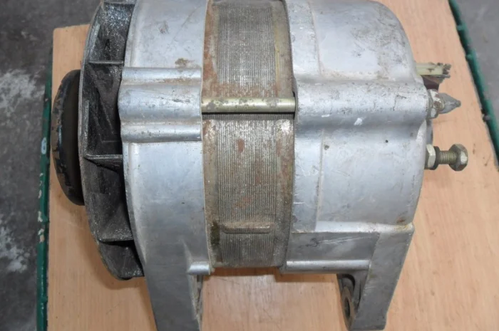 Продам новый заводской генератор зил, урал, лаз- фото № 1