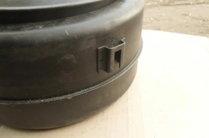 Новый оригинальный корпус воздушного фильтра волга газ 21, 22- фото № 2