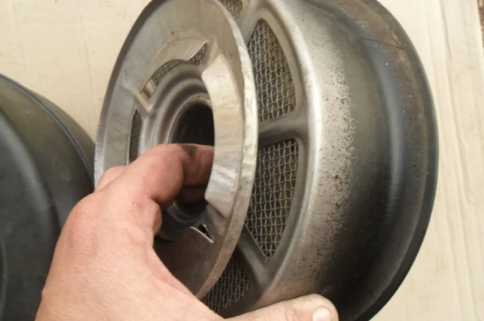 Новый оригинальный корпус воздушного фильтра волга газ 21, 22- фото № 4