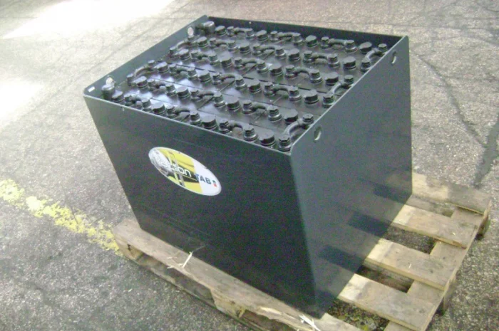 Продам тяговую батарею для электропогрузчика Yale- фото № 1