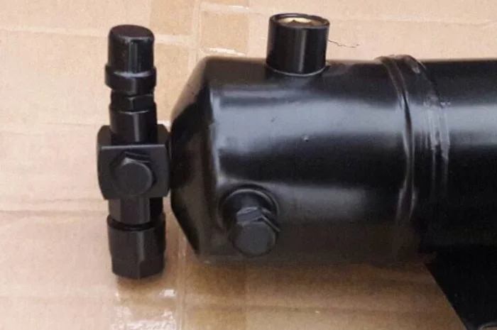 Фильтр - осушитель ресивер кондиционера комбайна Claas Mega 6258561 11067W91- фото № 3