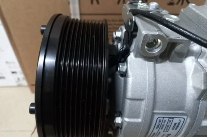 Компрессор кондиционера 7SBU16C комбайна CLAAS Jaguar 743645.2, 00 0743 645 2, 2009404050- фото № 4