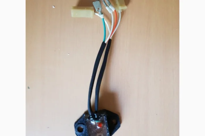 Датчик оборотов для комбайна Славутич КЗС-9-1- фото № 1