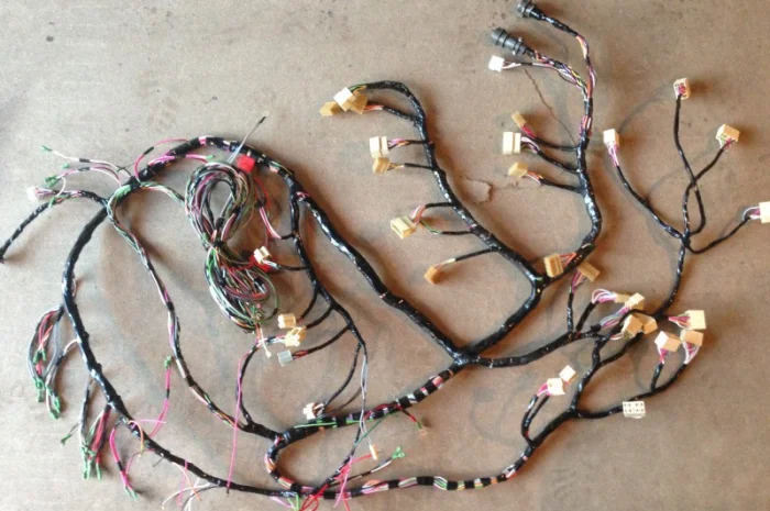 Продажа и установка комплектов жгутов электропроводки комбайны Ростсельмаш Дон 1500 А, Б- фото № 1