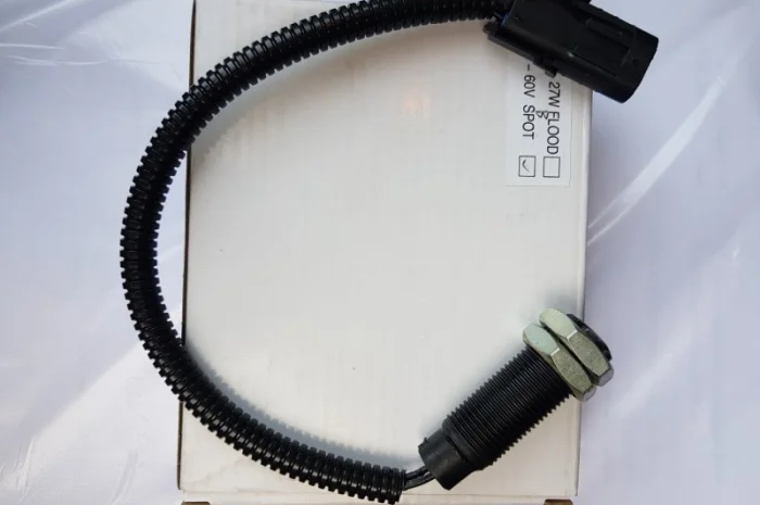 Датчик индукционный оборотов комбайна Case 245193C2 (Аналог)- фото № 2