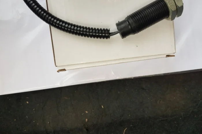 Датчик индукционный оборотов комбайна Case 245193C2 (Аналог)- фото № 3