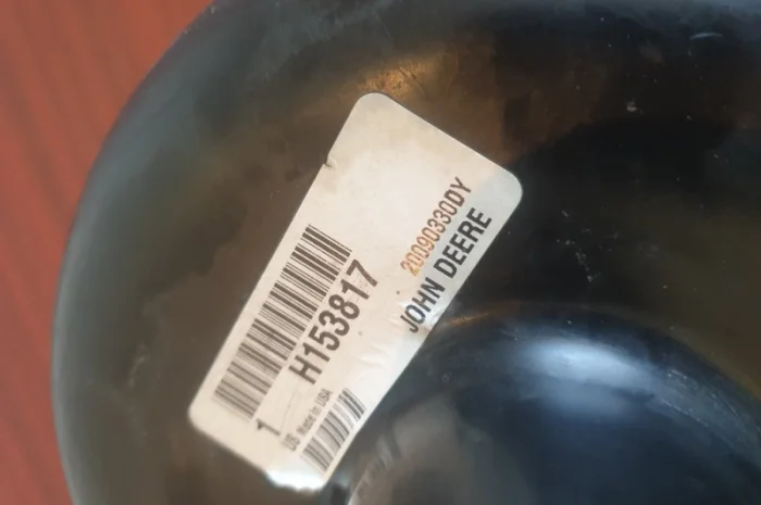 Кожух валу привода John Deere H153817 Original- фото № 3