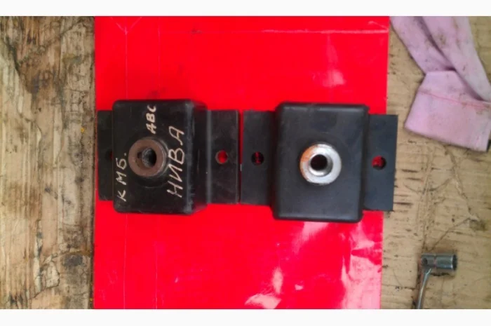 Подушка двигателя комбайн НИВА- фото № 2