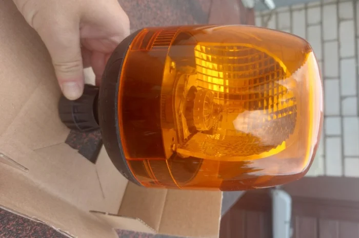 Мигалка на комбайн 000015550- фото № 1