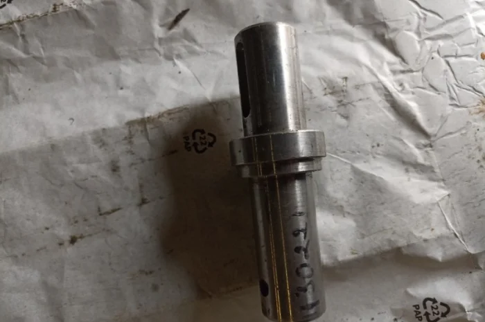 Вал редуктора - 1.300.221- фото № 1