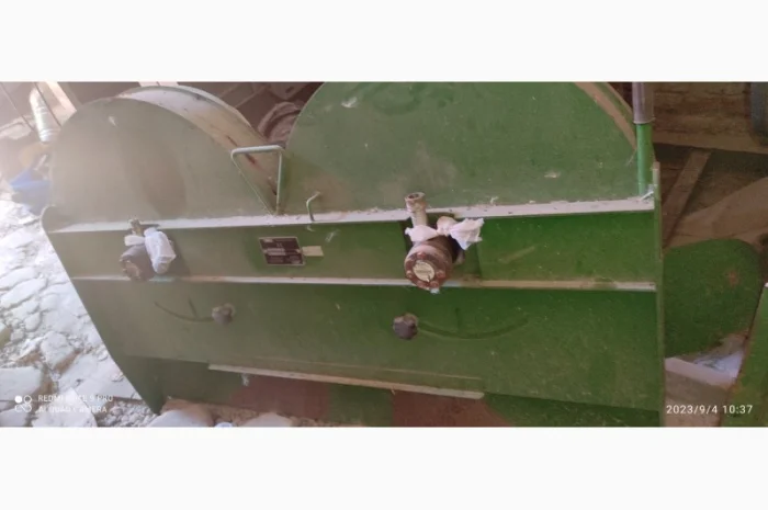 Продам половоразбрасыватель в сборе (тарелки ) на комбайн John Deere- фото № 1