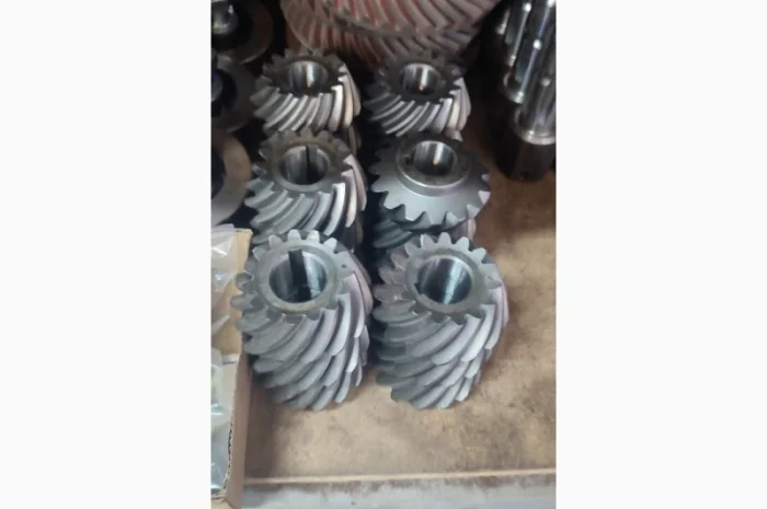 Шестерні до копачок, ролікі, транспортери, ножі, запчастини- фото № 5