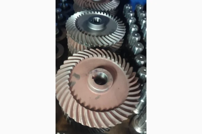 Шестерні до копачок, ролікі, транспортери, ножі, запчастини- фото № 6