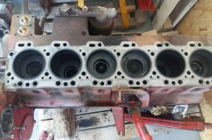 Блок цилиндров Case 2366 2388 2166- фото № 1
