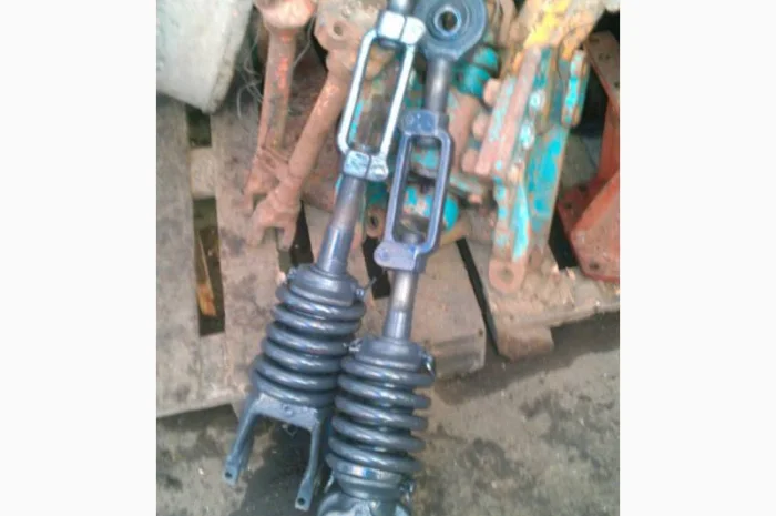 Винт центральный Т-150- фото № 2