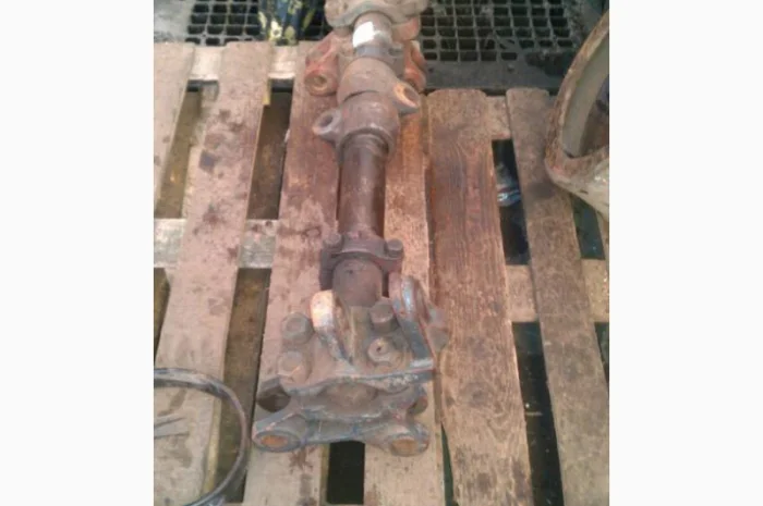 Винт центральный Т-150- фото № 3