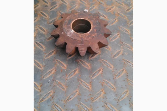 Шестерня задней полуоси ЮМЗ- фото № 6