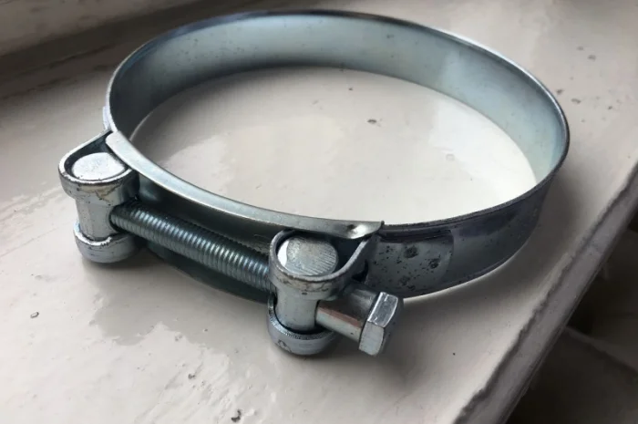 Хомут силовой с шарнирным болтом- фото № 1