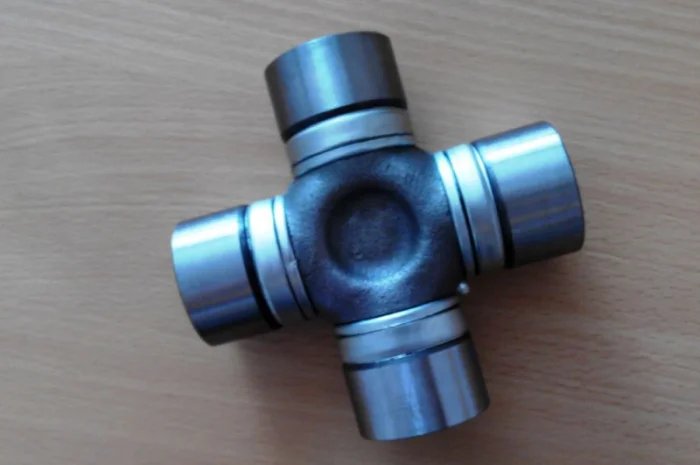 Крестовина карданного вала на УН-053 /- фото № 1