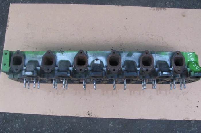 Головка блока цилиндров (ГБЦ) к двигателю DEUTZ-FAHR 2013, б/у- фото № 4