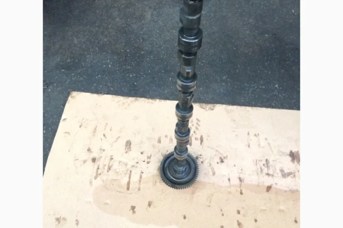 Распредвал к двигателю DEUTZ-FAHR 913, б/у- фото № 2