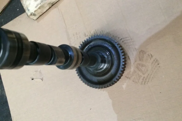 Распредвал к двигателю DEUTZ-FAHR 913, б/у- фото № 4