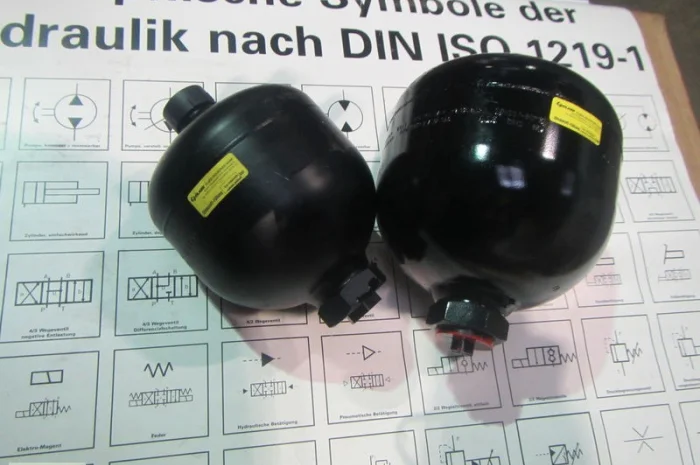 Гидравлические аккумуляторы (гидроакумуляторы)- фото № 1