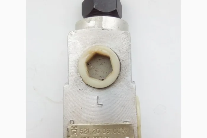 Гидроклапан 521.20.06.00 АУ1 (У462.815.1) предохранительный. Новый- фото № 1