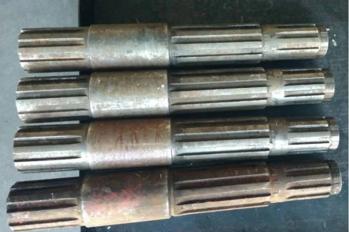 Вал поворота L=700 мм. 652Б.970.00.1. Большой выбор запчастей на ЭО-652, ЭО-4111, ЭО-4112- фото № 2