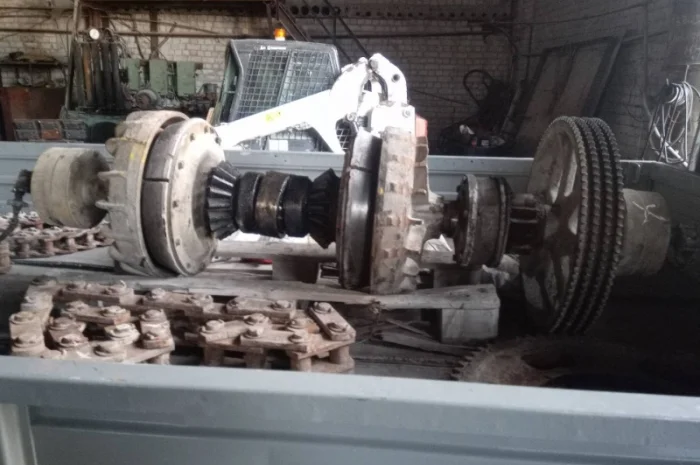 Вал реверса в сборе, б/у 652Б.036 на Э-652, ЭО-4111, ЭО-4112- фото № 1